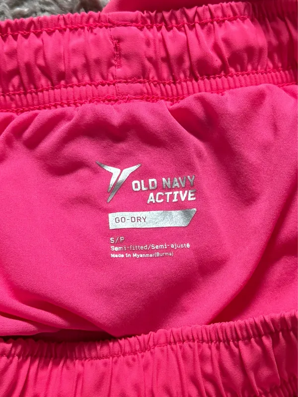 Old Navy Active Shorts - Image 3