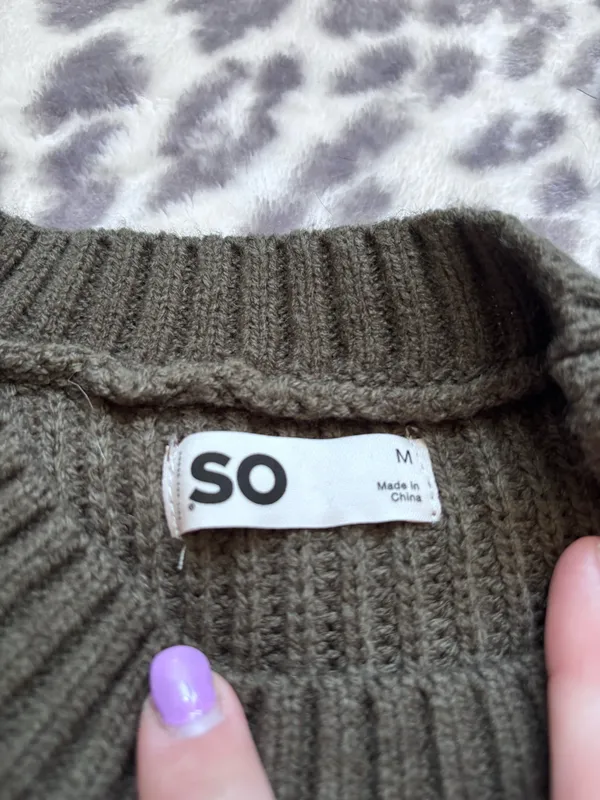 SO Sweater - Image 4