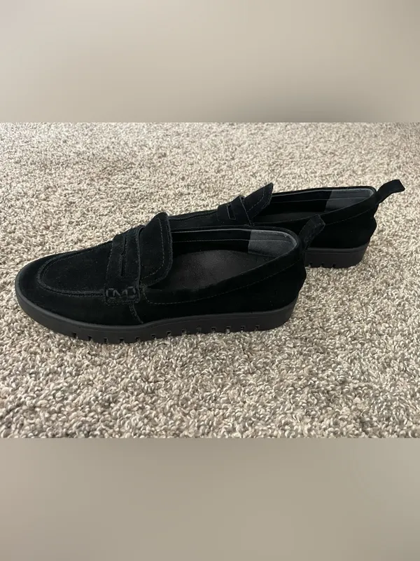 Women’s Vionic Uptown Flat Suede Loafers Black Size 7 - Image 4