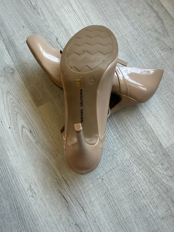 Chinese Laundry Nude Patent Mary Jane Pumps Classic Heels - Image 12