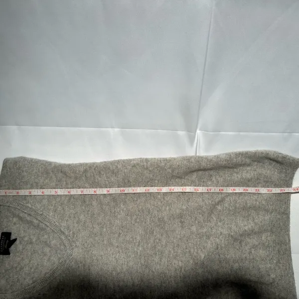 Charter Club Sweater Womens M Tan 100% Cashmere V-Neck Long Sleeve - Image 4