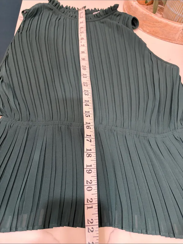 Naked Zebra Hunter green sleeveless peplum top - Image 7