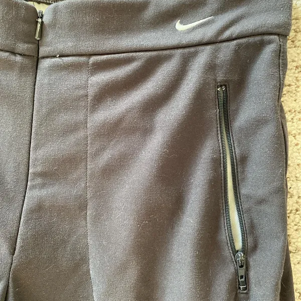 Nike Charcoal gray  yoga pants - Image 2