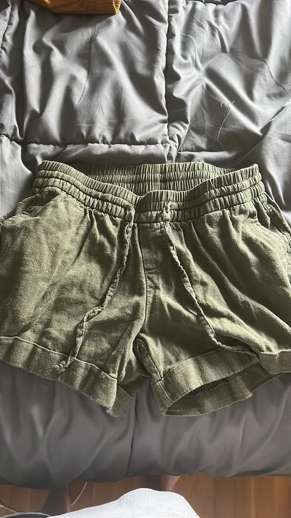 Old Navy Linen Shorts - Image 2