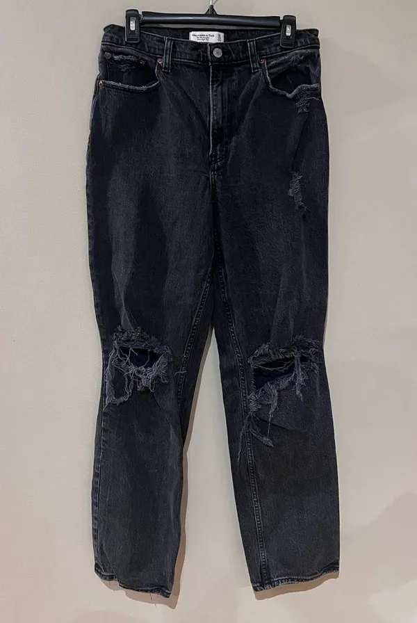 Abercrombie & Fitch Ultra High Rise Ankle Straight Size 10R - Image 3