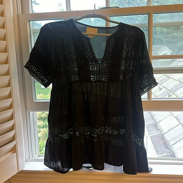 Maeve Anthropologie short sleeved top Medium black cute - Image 3