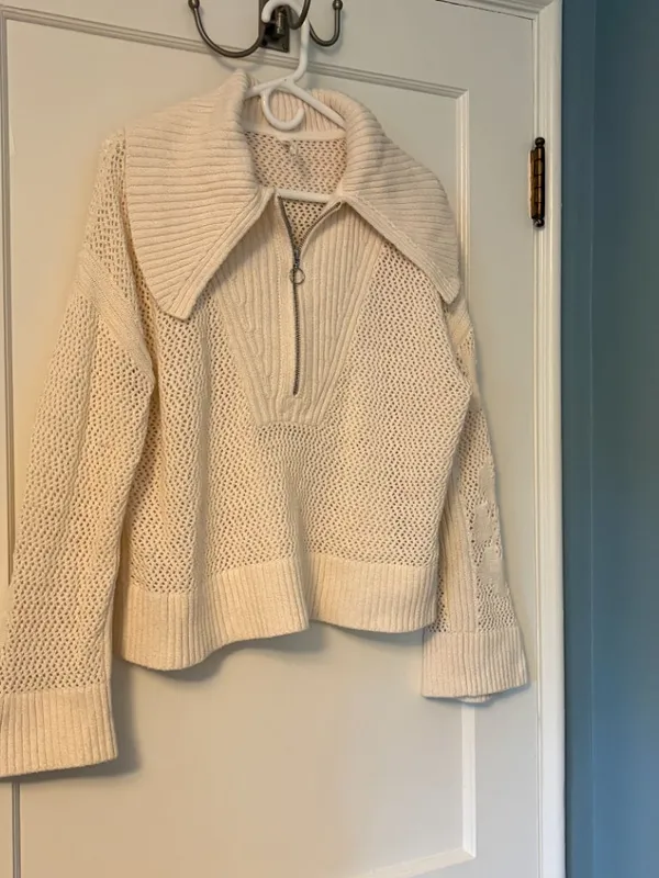 Anthropologie daily practice Half-Zip Oversized Pullover Sweater size medium - Image 4