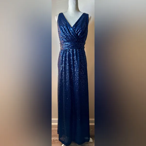 David’s Bridal Dark Blue Sequin V-Front & Back Long Dress 16 Spring‎ Wedding - Image 10