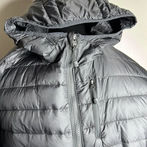 Avalanche men’s Puffer Jacket gray size large. - Image 2