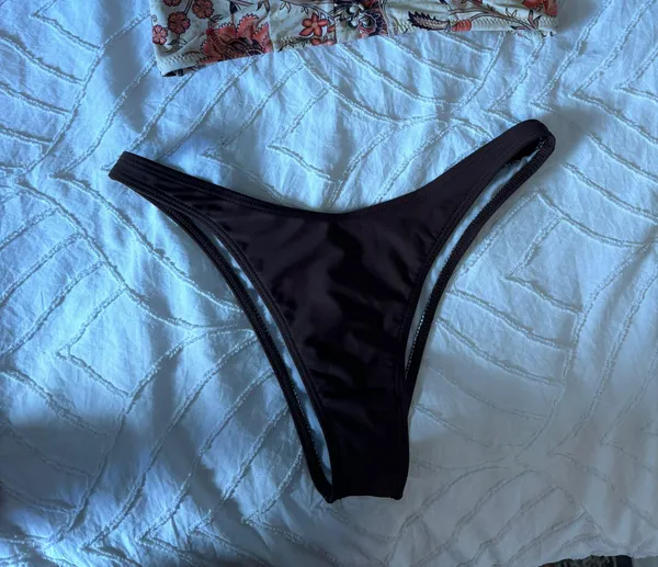 Bikini Set Size XS - Image 3