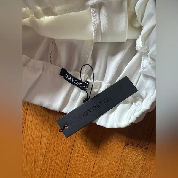 Dolce Cabo White Elastic Waist Buckle Shorts, Size L, NWT - Image 7
