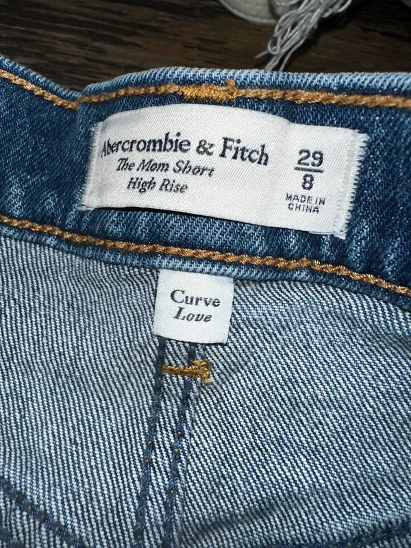 Abercrombie The Mom High Rise Curve Love Denim Shorfs Size 29 (8) - Image 5
