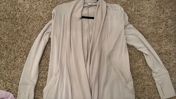 Athleta Women’s Long Cardigan Sleeve XS - Image 3