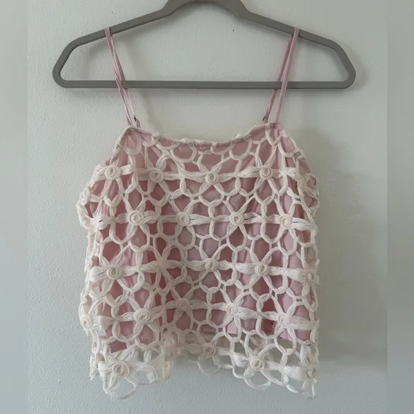 Anthropologie NWT HEYSON Lyla Floral Crochet Lace Barbiecore Tank Top cream/pink size small - Image 4
