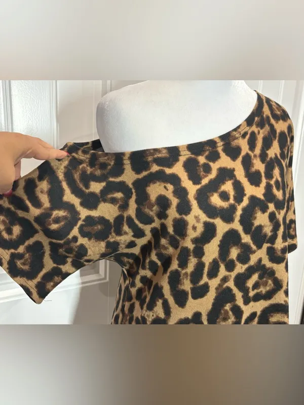 SHEIN Black and Camel Leopard Print Top Sizr M - Image 5