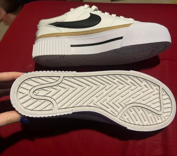 Nike Platform Low Blazers - Image 2