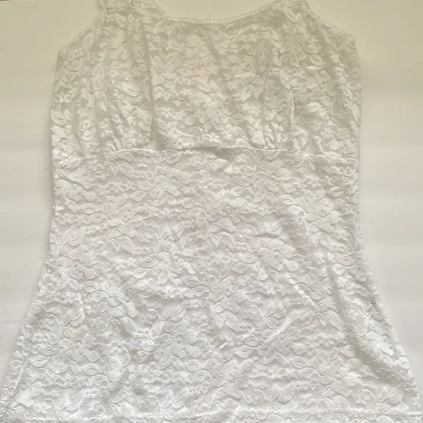 Ruby Ribbon white lace square neck cami tank, size medium - Image 6