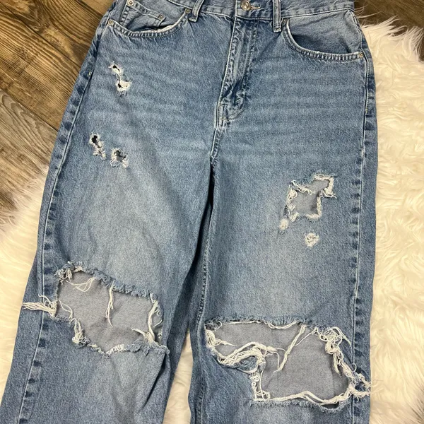 BDG High-Rise Baggy Ripped Jeans - Image 5