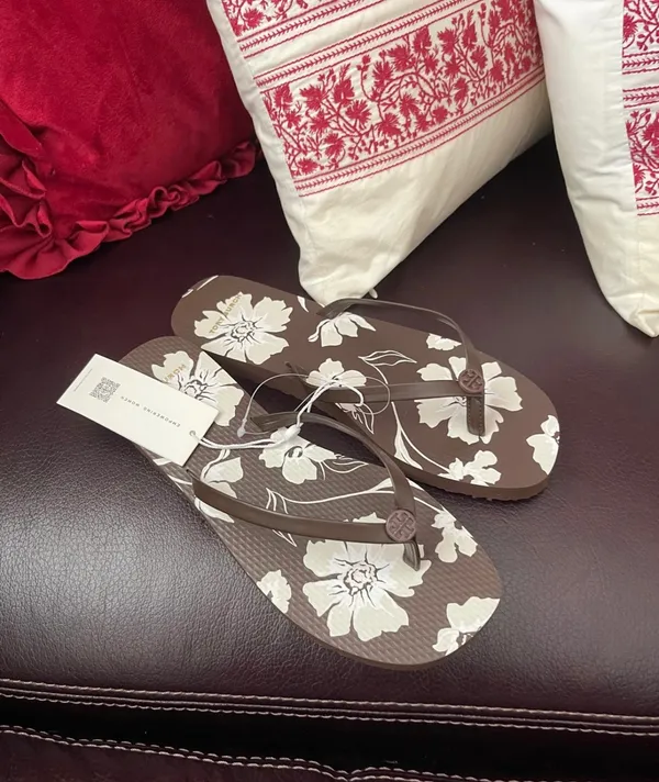 Tory Burch flip flop leather top straps in Moka falls/deep chocolate size 8 - Image 7