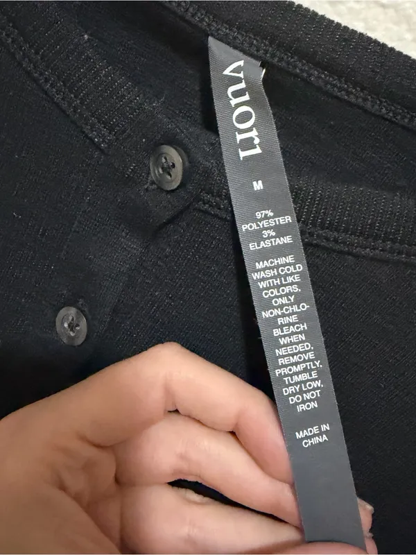 Vuori Sunrise Oversized Henley Black Size Medium - Image 4