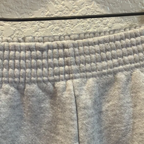 FINAL MARKDOWN Pro spirit sweats medium - Image 2