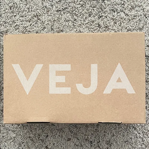 Veja Dekkan Alveomesh Sneakers in Natural White, Size 36, NEW in Box - Image 12