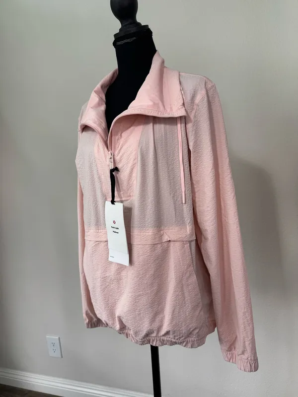 Lululemon Pack Light Pullover Pink NWT Size 6 - Image 4