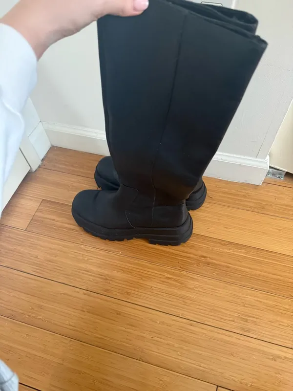 Zara bulky black leather boots - Image 3