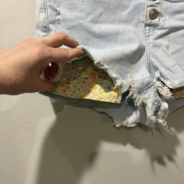 American Eagle Floral Pocket Short Shorts next level stretch Size 10‎ Festival - Image 3
