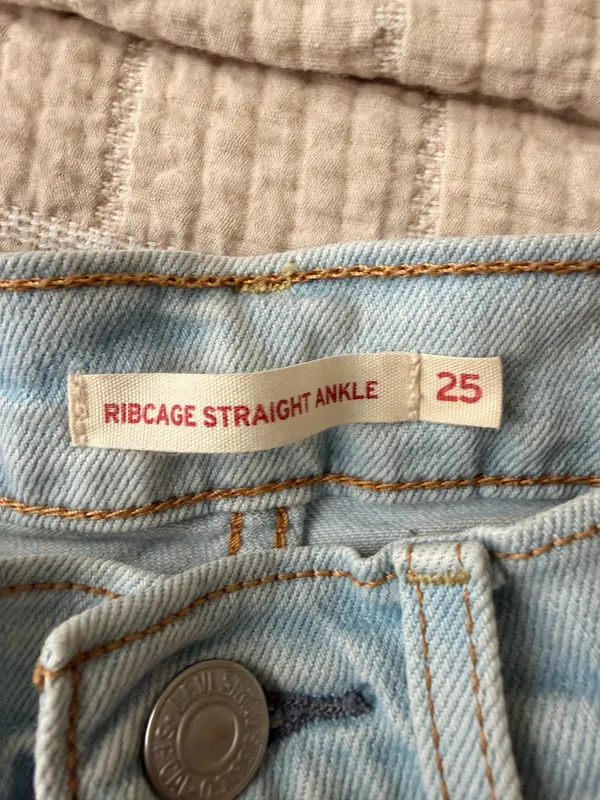 Levi’s Jeans Ribcage Straight Ankle - Image 4