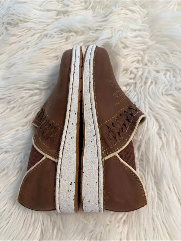 Justin Boots Brown Leather Slip-On Loafers with White Midsoles size 8 BNWOT - Image 6