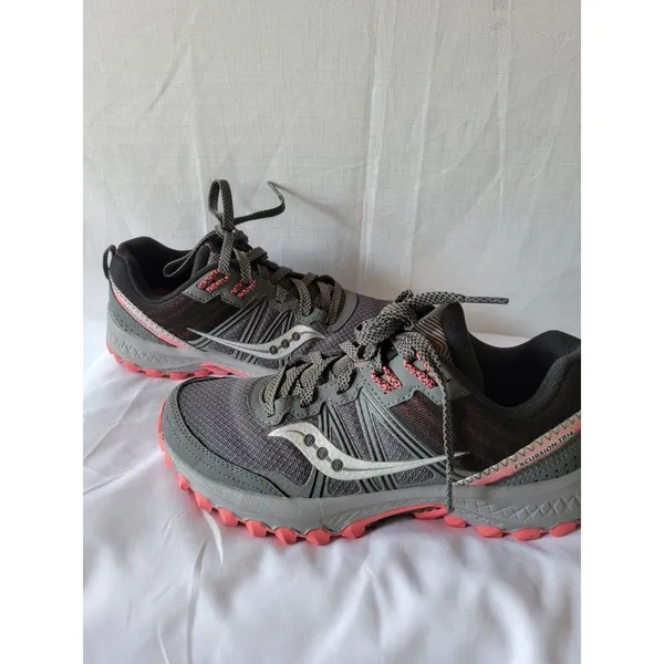 Saucony Women's Excursion TR14 Gray size 8 - Image 3