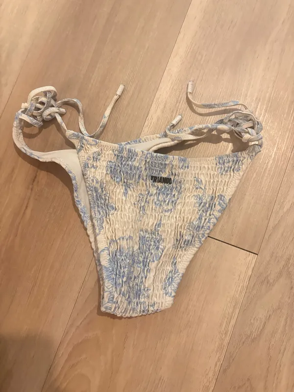 Triangl Bikini  - Image 2