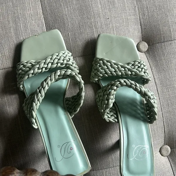 D Mint Green Braided Leather Open Toe Slip On Heels Size 5.5 - Image 5