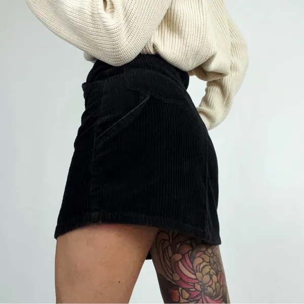 Vintage 90’s Wide-Wale Corduroy Carpenter Mini Skirt in Black | Size 26” - Image 3