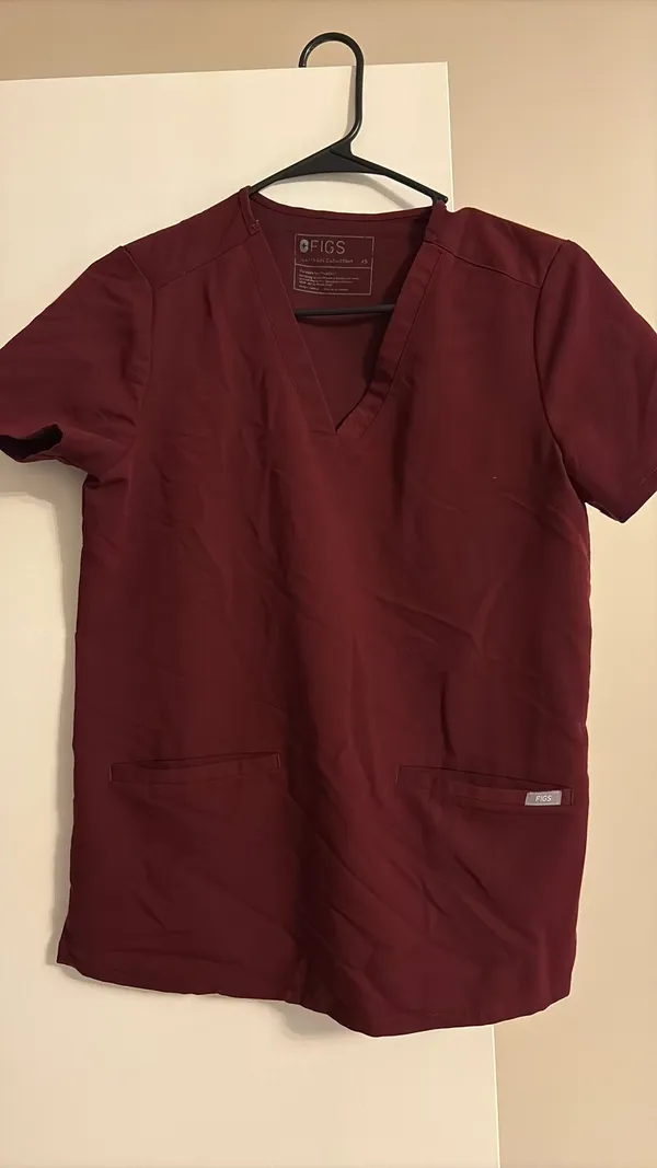 FIGS Scrubs Set - Image 3