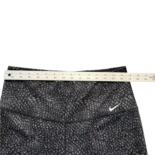 Nike DriFit Women’s Patterned Athletic Shorts Black Gray White L - Image 4