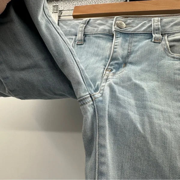 American Eagle Light Wash Mid Rise Cropped‎ Jegging Jeans Size 4 - Image 5