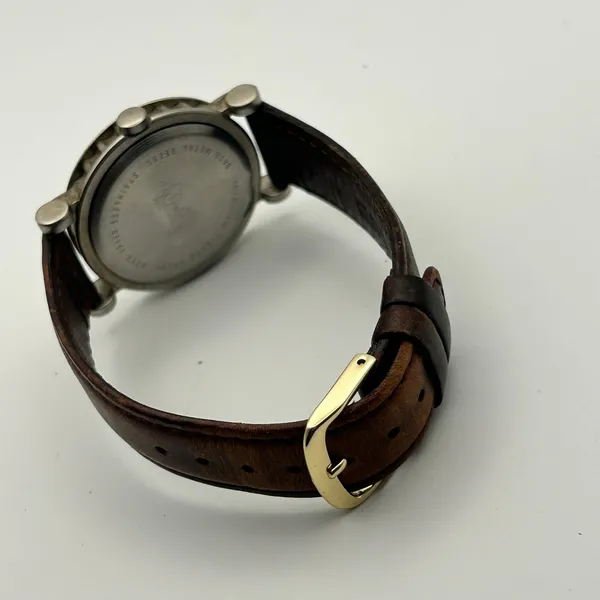 Vintage Structure Textured White Dial Brown Leather Strap Watch Working - Image 5