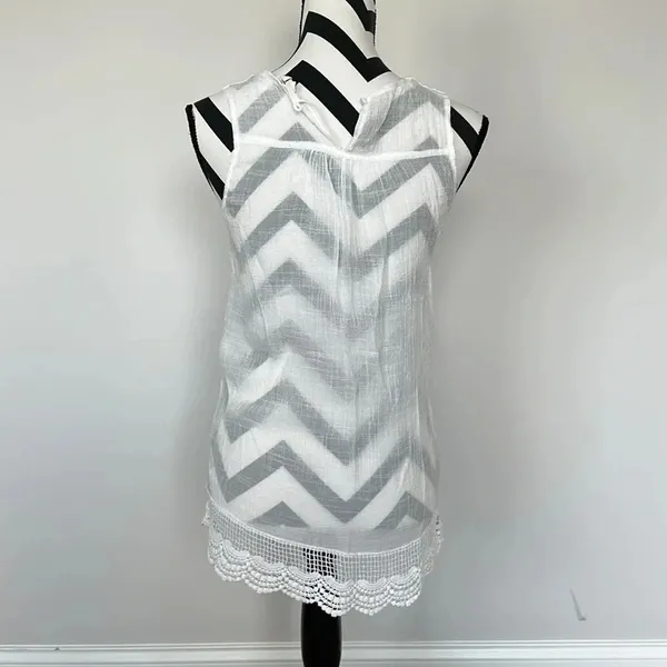 Entro White‎ Lace Top Sz Sm - Image 3
