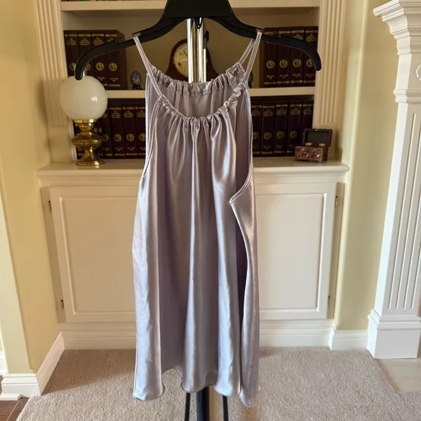Annalee + Hope Women's Gray Satin Halter Top XL - Image 4