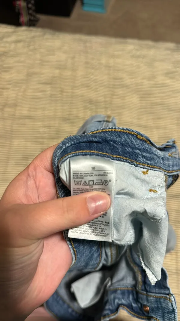 Old Navy Jean Shorts - Image 3