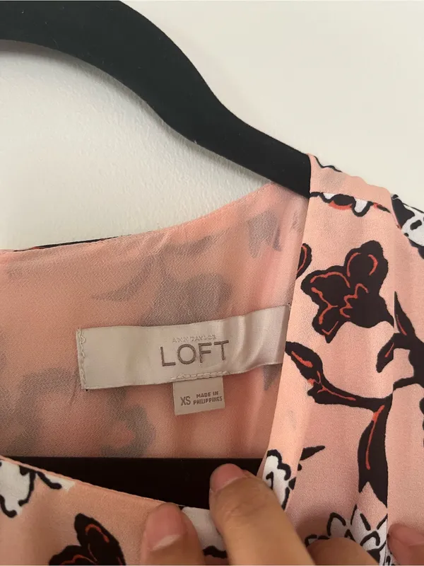 Loft Peach Pink Modest Floral Midi Dress XS Feminine Church Teacher Office - Image 4