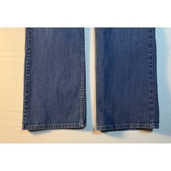 Levis Jeans Women Low Boot Cut‎ 545 Medium wash Blue Jeans 16M - Image 7