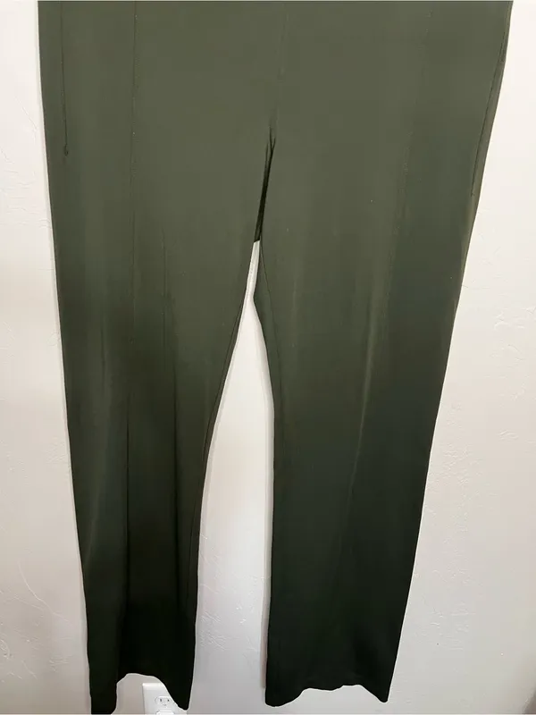 Athleta Delancey Straight Leg High Rise Tall‎ Aspen Green Pull-On Athletic Pants - Image 4