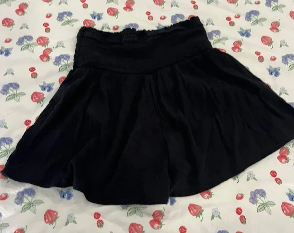 Aerie Black Flowy Shorts - Image 2