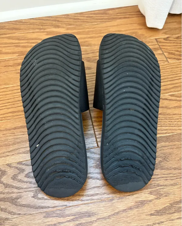 Black Nike Women’s Slides - Image 6