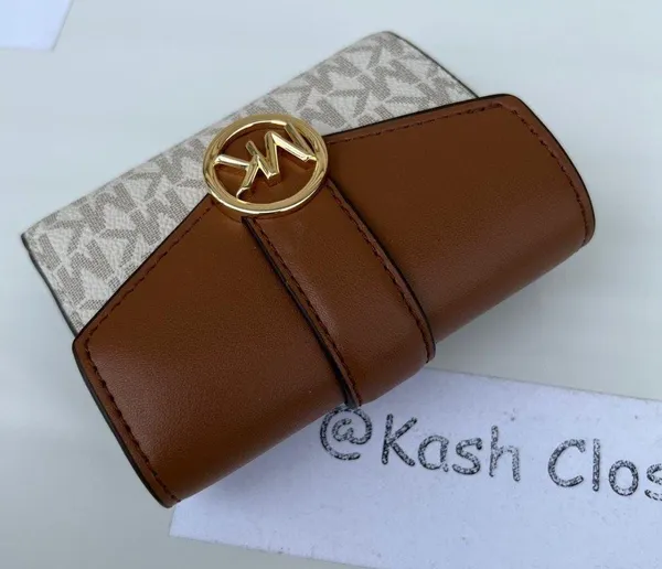 Michael Kors Vanilla Carmen Wallet Trifold Medium Leather Purse - Image 4