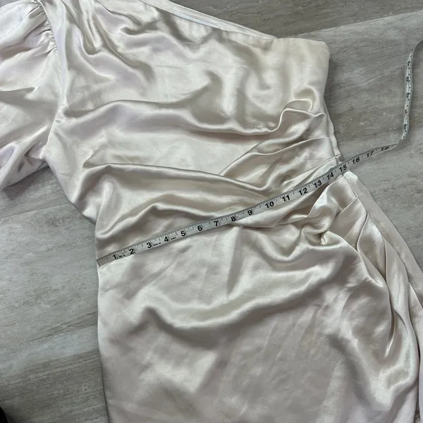 Elliatt Cinda Dress in Pearl - Image 4
