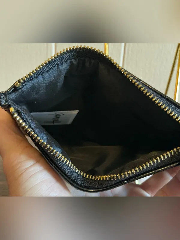 A Rare Black Patent Faux Leather Harrods Christie Chevron Coin Pouch / Wallet - Image 3
